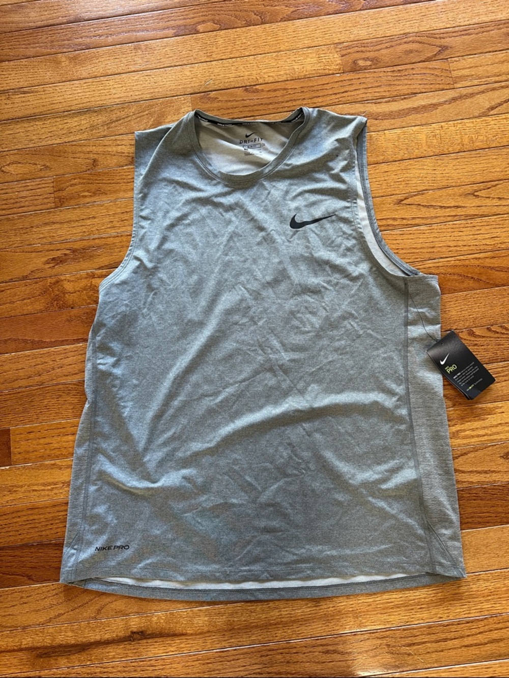 Nike Men’s Light Gray Athletic Sleeveless Tank Top
